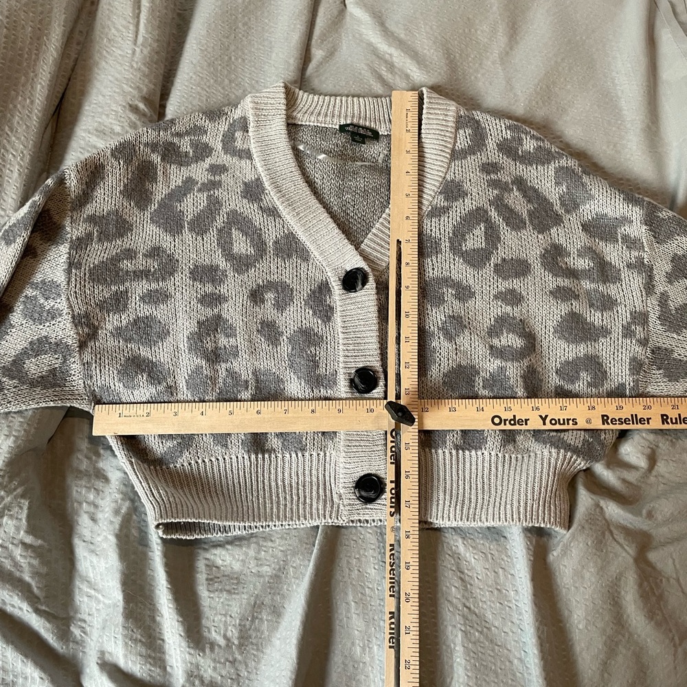 Get 20% Off Wild Fable Button Down Leopard Print … - image 5